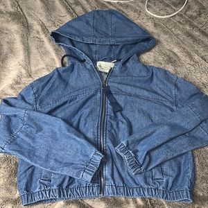 Cropped denim jacket